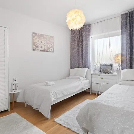 Puma V Centre Piestan 公寓 皮耶什佳尼