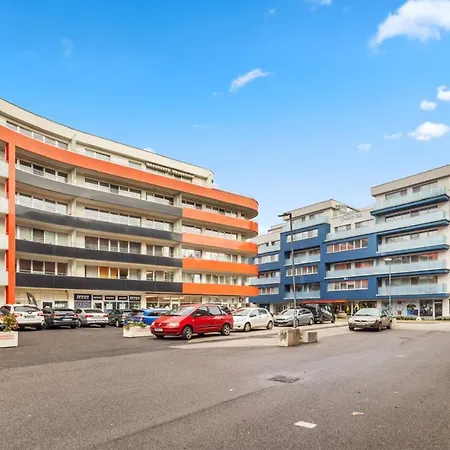 Puma V Centre Piestan 公寓 *